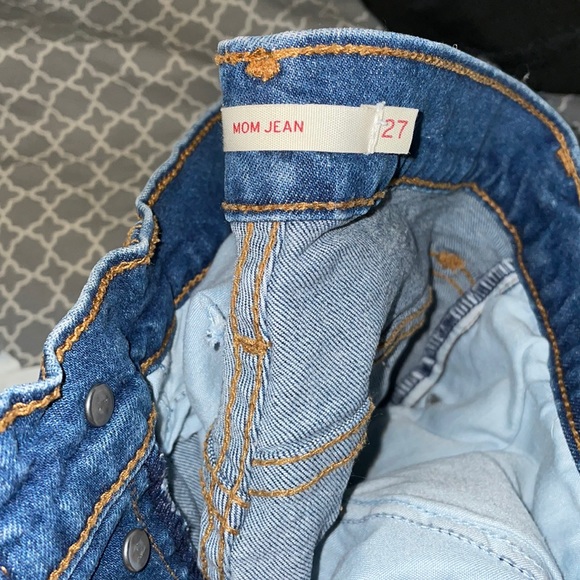 Levi’s mom Jean - Picture 3 of 7